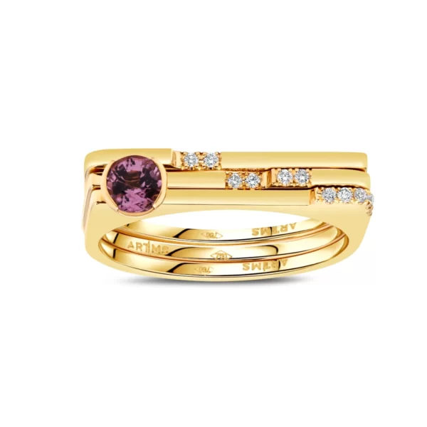 bague en or jaune 18K avec une pierre ronde en tourmaline rose et diamants VS