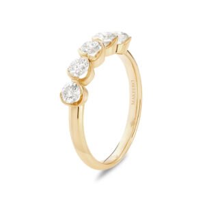 Yellow gold ring with five round diamonds, 3.5 mm each, set along the band