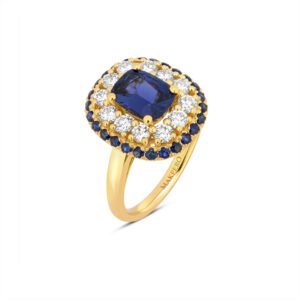 Yellow gold ring with a cushion-cut sapphire, 6 × 8 mm, surrounded by 12 round diamonds and 26 small sapphires in a double halo