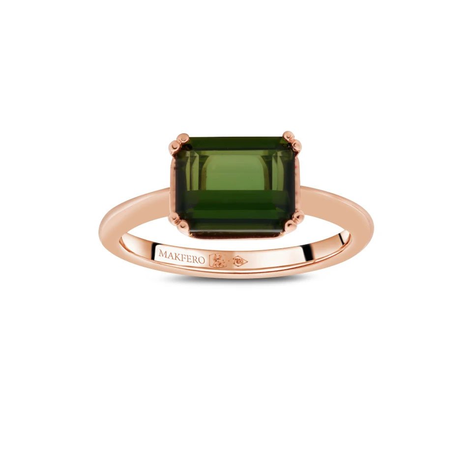 Rose gold ring with radiant-cut green tourmaline, 6.4 × 7.8 mm