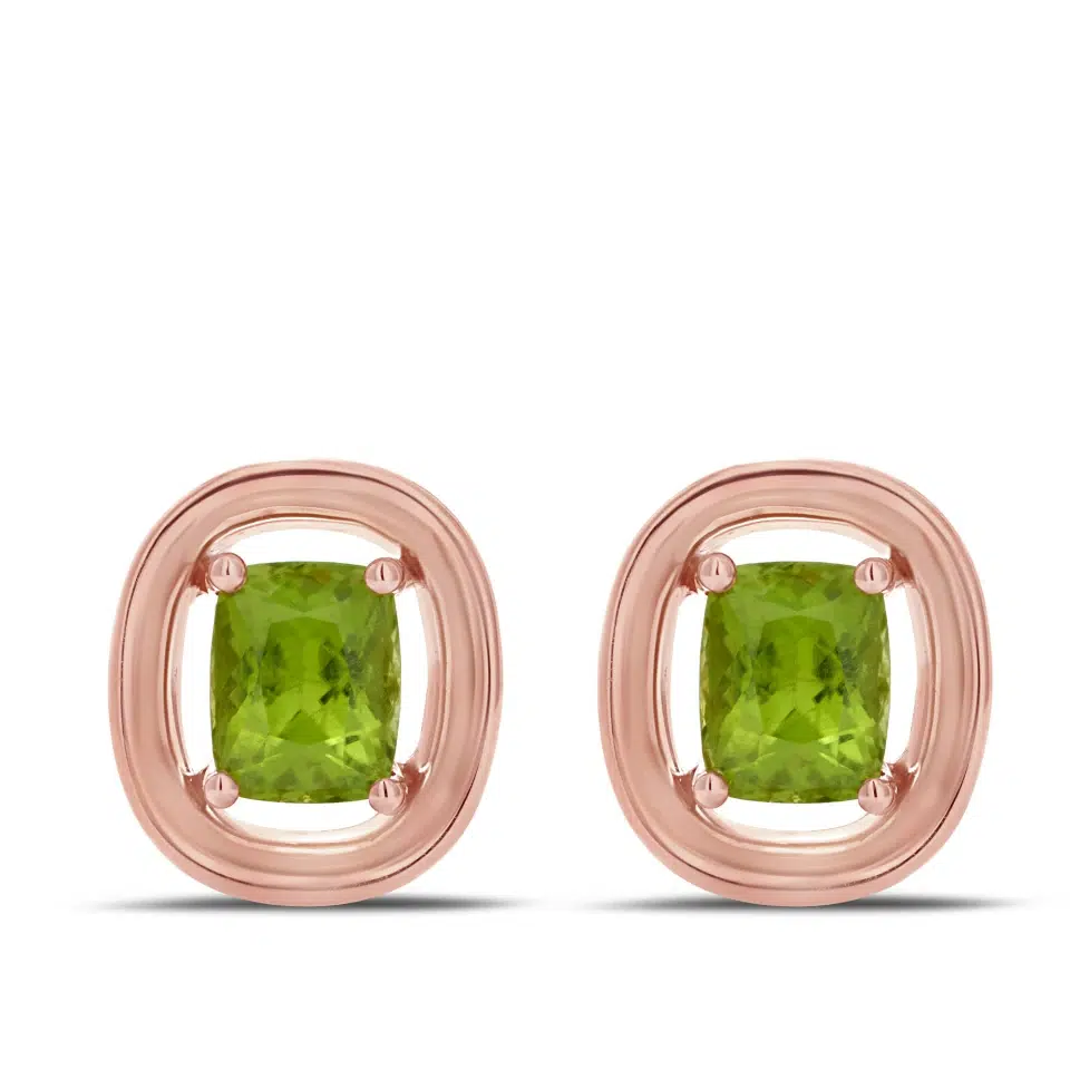 Pair of Tiare earrings in 18K rose gold set with two cushion-cut peridots