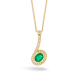 Yellow gold necklace with an oval emerald surrounded by a halo of diamonds in an elegant setting